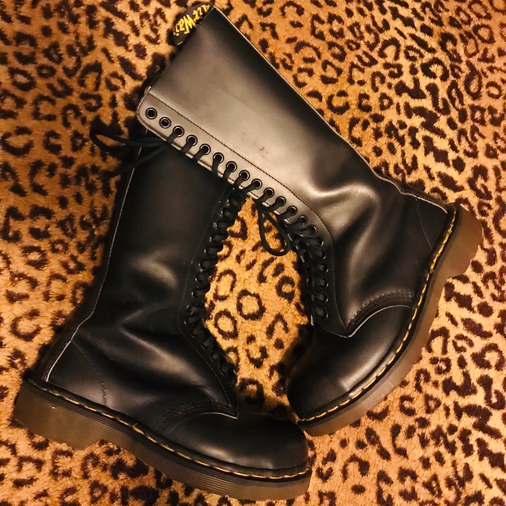 🖤❤️ SOLD!!! Vintage 90s steel toe 20 eyelet 1942 Dr. Martens - Picture 1 of 11